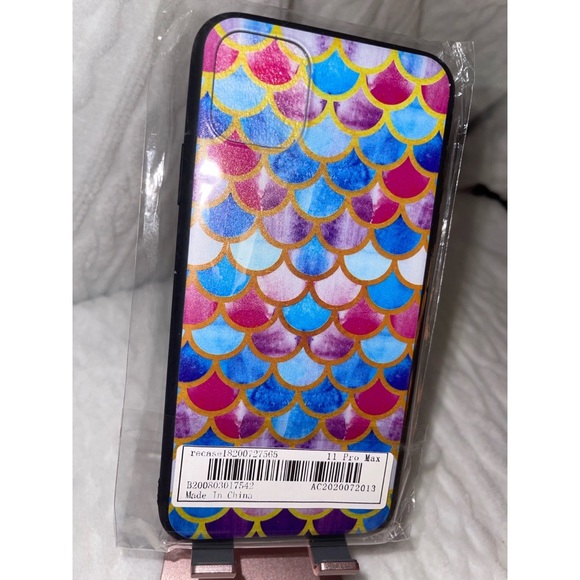 Colorful Fish Scales iPhone 11 Pro Max Case 💕 - Picture 16 of 17
